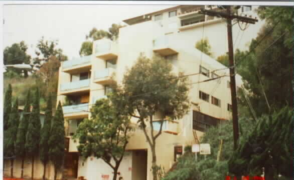 Casa Del Sol Apartments in Pacific Palisades, CA - Building Photo