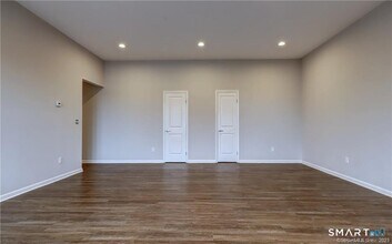 91 Stowe Ave in Milford, CT - Building Photo - Building Photo