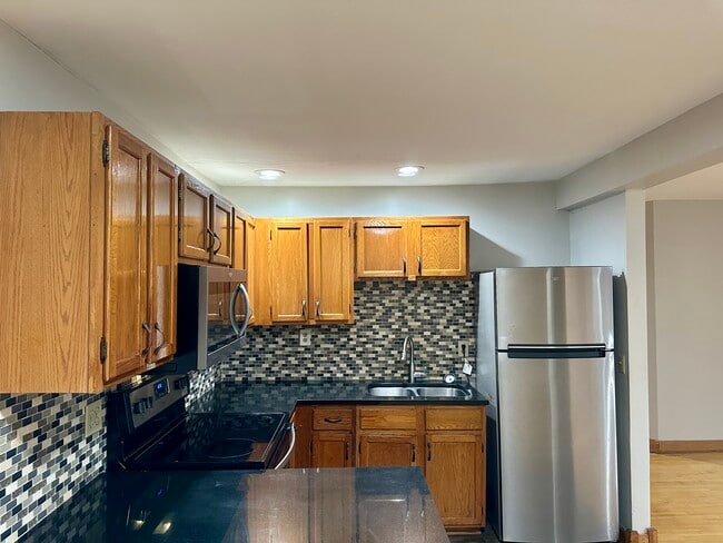 2518 Emerson Ave S, Unit 2518-09 in Minneapolis, MN - Building Photo - Building Photo