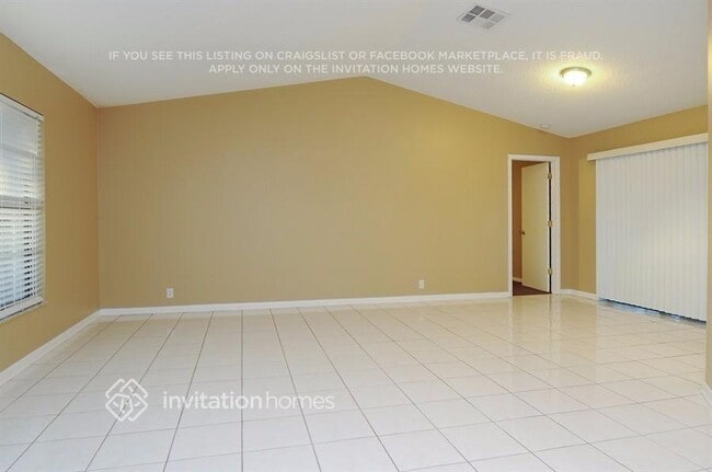 5023 Orange Grove Way in Palm Harbor, FL - Foto de edificio - Building Photo