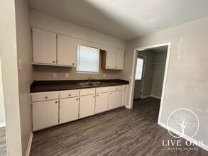 215 Pointe S Dr in Hinesville, GA - Building Photo - Building Photo