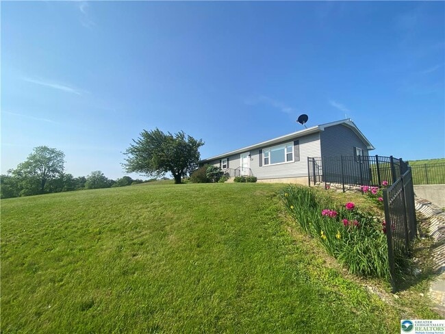 property at 1657 Pen Argyl Rd