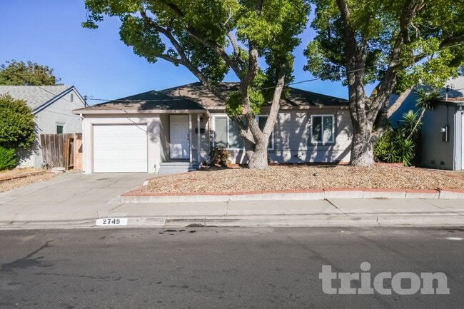 property at 2749 El Rey St