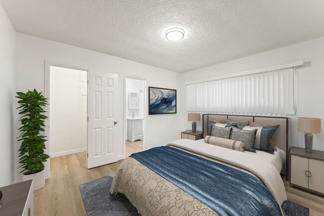 9721 San Pedro St, Unit Unit 4 in Los Angeles, CA - Building Photo - Building Photo