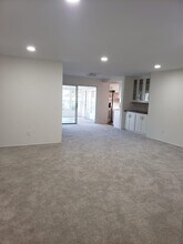 1907 Clover Way in Escondido, CA - Building Photo - Building Photo