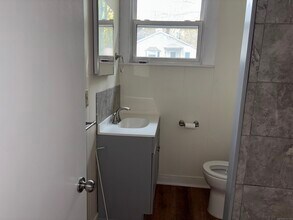 49 N Harbor St in Branford, CT - Building Photo - Building Photo