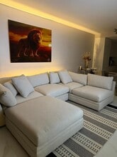 700 NE 24th St, Unit 2206 in Miami, FL - Foto de edificio - Building Photo