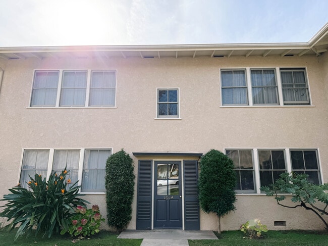 1604 Larch St, Unit A in Alhambra, CA - Building Photo - Building Photo