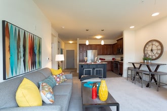 Poplar Creek Town Center in Brookfield, WI - Building Photo - Interior Photo