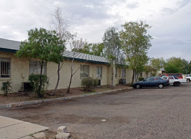 810 E Hatcher Rd in Phoenix, AZ - Foto de edificio - Building Photo