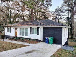 2130 Keheley Dr in Decatur, GA - Building Photo - Building Photo