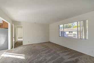 1007 Boranda Ave, Unit D in Mountain View, CA - Building Photo - Building Photo