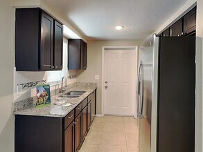 2833 Linwood Dr in Sarasota, FL - Building Photo - Building Photo