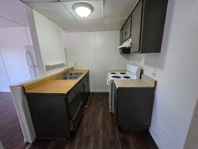 property at 712 Old Roane St