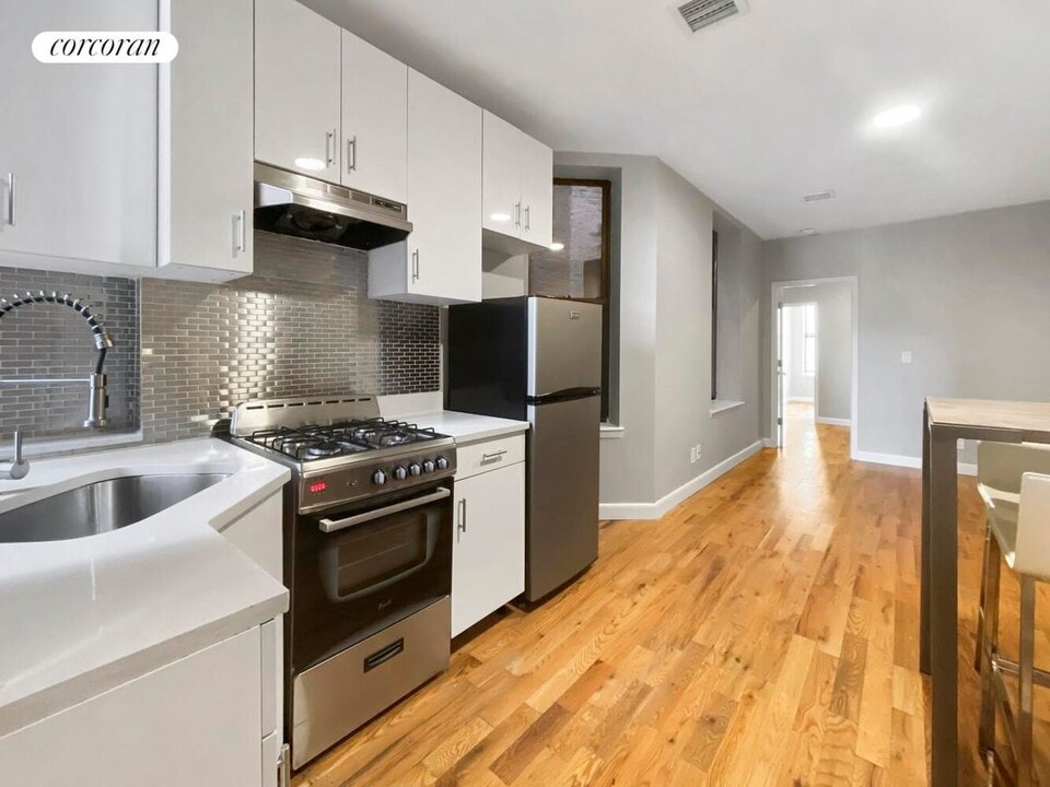 2649 Frederick Douglass Blvd in New York, NY - Building Photo