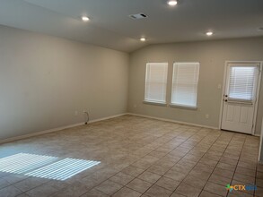 9621 Malkier Dr in Killeen, TX - Foto de edificio - Building Photo