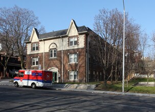 1778 Bloor St W in Toronto, ON - Building Photo - Building Photo