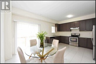 9 Aspen Hills Rd in Brampton, ON - Building Photo - Building Photo