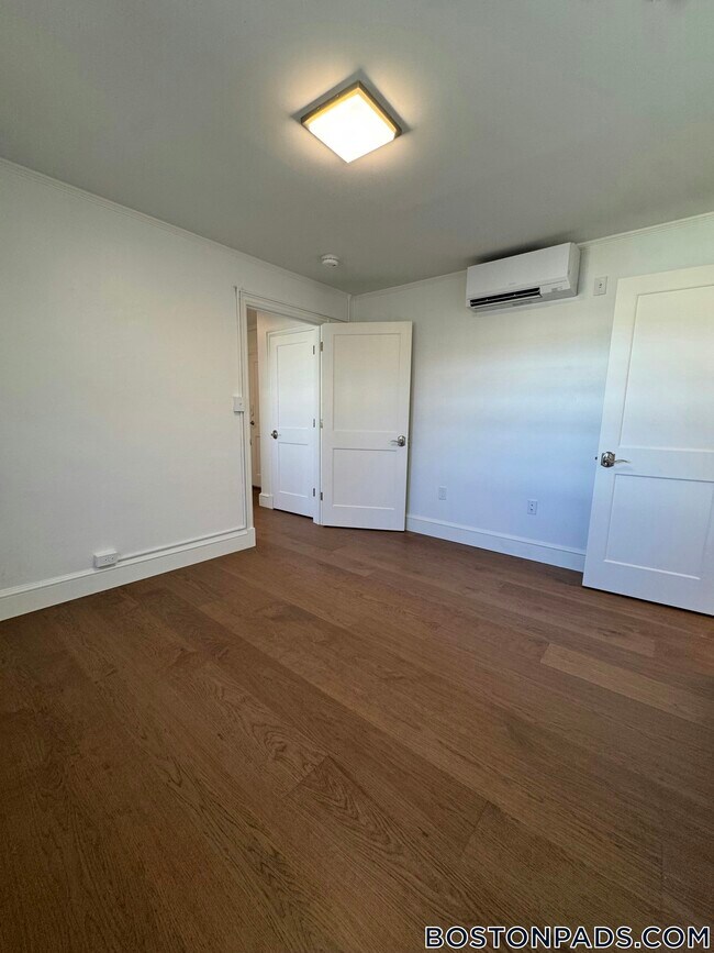 1200 Massachusetts Ave, Unit 513 in Cambridge, MA - Building Photo - Building Photo