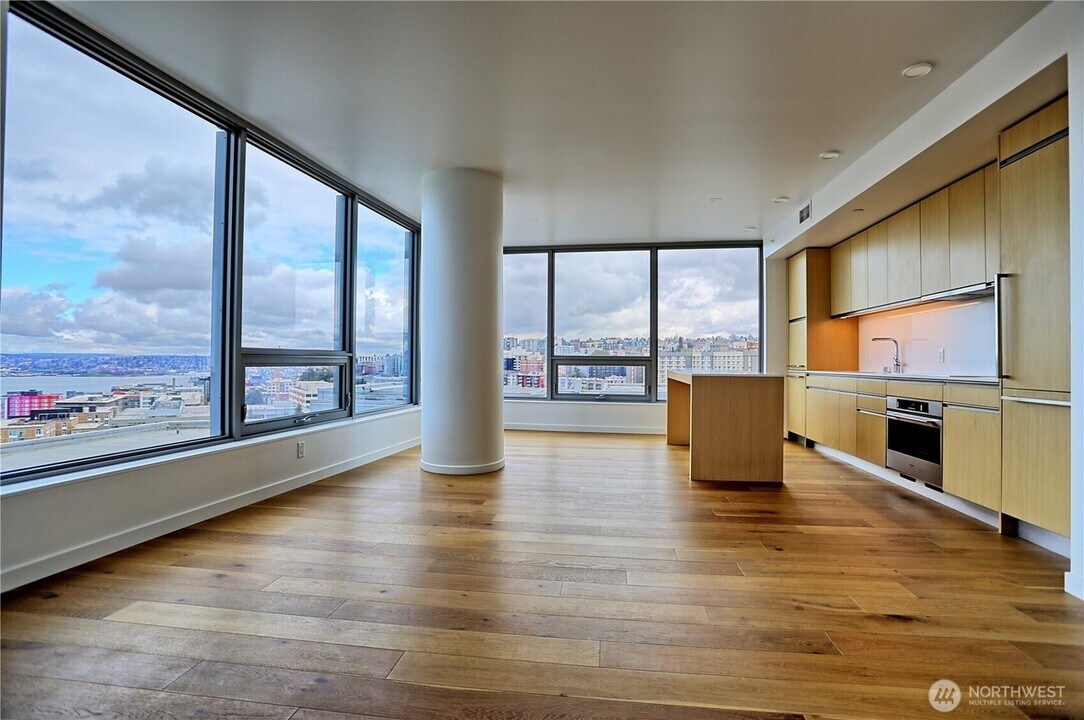 1808 Minor Ave, Unit 1508 in Seattle, WA - Building Photo