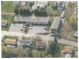 614 Sherman St in Portage, PA - Building Photo