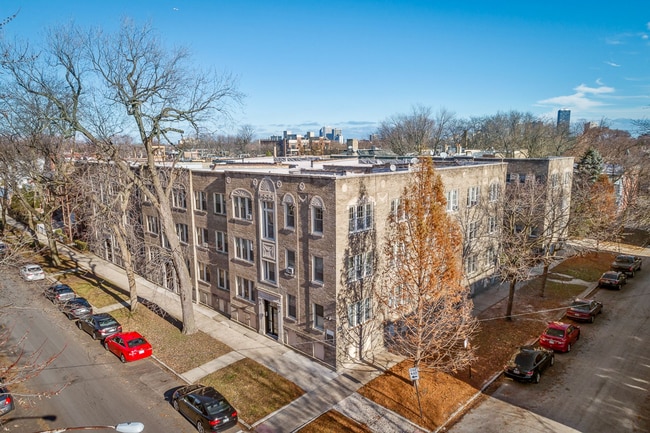 1932 W Winona St, Unit 3