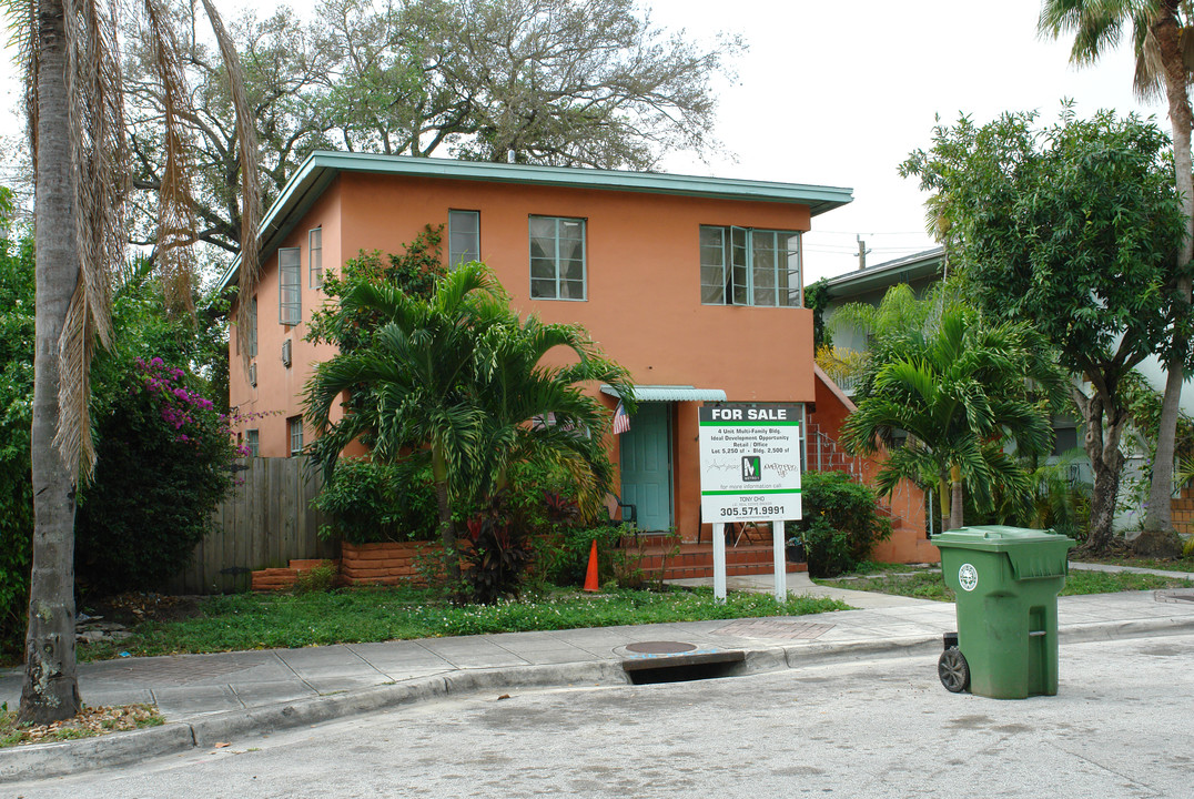 28 NE 41st St in Miami, FL - Foto de edificio