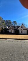 5135 Cobblestone Way NW in Lilburn, GA - Building Photo