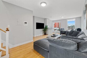 54 Spring St-Unit -PH in New York, NY - Building Photo - Building Photo