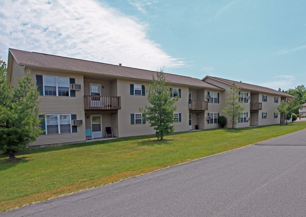 Town Square Apartments in Baldwinsville, NY - Building Photo