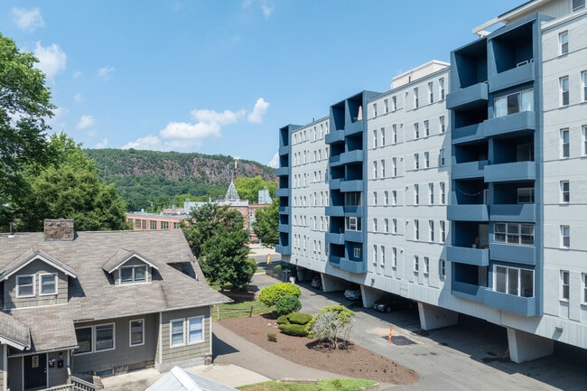 200 Fountain in New Haven, CT - Foto de edificio - Building Photo