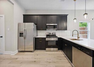 217 Pheasant St in Houston, TX - Building Photo - Building Photo