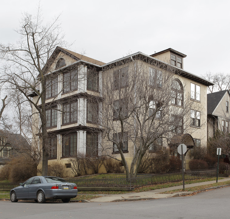 608 Madison Ave in Scranton, PA - Building Photo