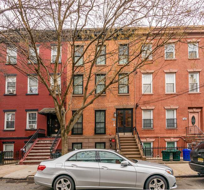 531 Garden St in Hoboken, NJ - Building Photo - Building Photo