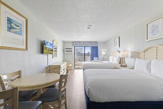 1207 S Ocean Blvd in Myrtle Beach, SC - Building Photo - Building Photo