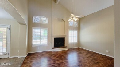 6329 Franklin Ridge Dr in El Paso, TX - Building Photo - Building Photo