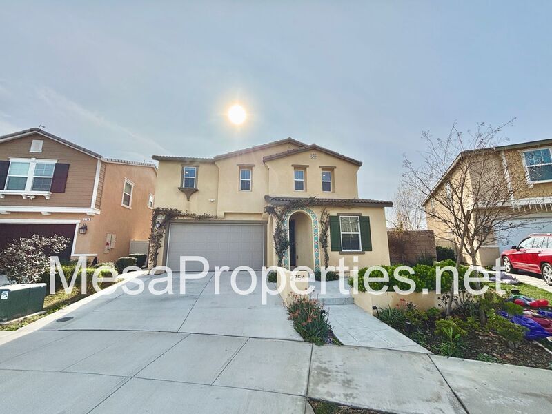 2754 E Stark Ln in Ontario, CA - Building Photo