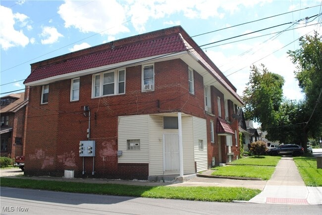 property at 3173 W 38th St