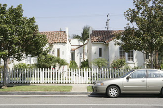 1427 17th St in Santa Monica, CA - Building Photo - Building Photo