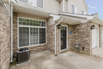 8422 Enclave Blvd in Fishers, IN - Building Photo - Building Photo