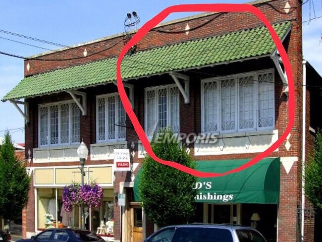 1320 Grandin Rd SW in Roanoke, VA - Building Photo - Building Photo
