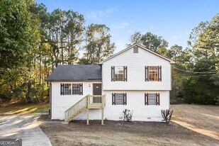 2422 Range Heights Terrace in Loganville, GA - Building Photo