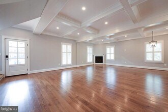 2314 N Kenmore St in Arlington, VA - Building Photo - Building Photo