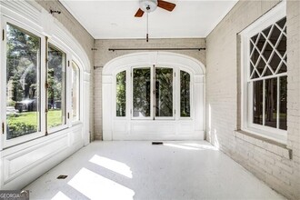 3216 W Shadowlawn Ave NE in Atlanta, GA - Building Photo - Building Photo