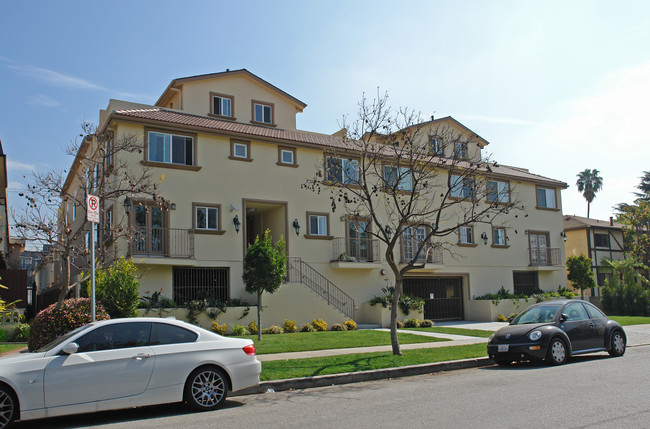 3668 Mentone Ave in Los Angeles, CA - Foto de edificio - Other