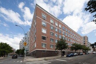 Hallets Cove in Long Island City, NY - Building Photo - Building Photo