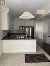10 Dufay Rd in Brampton, ON - Building Photo - Building Photo
