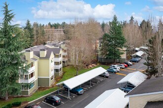 Peloton Apartments in Redmond, WA - Foto de edificio - Building Photo