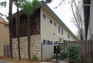 2321 N in Sacramento, CA - Building Photo - Building Photo