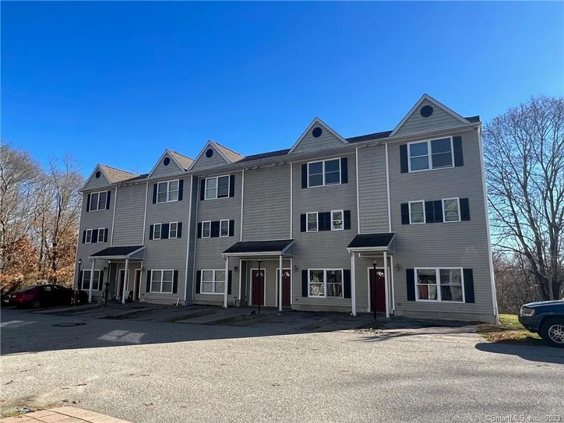 229 Boswell Ave in Norwich, CT - Building Photo